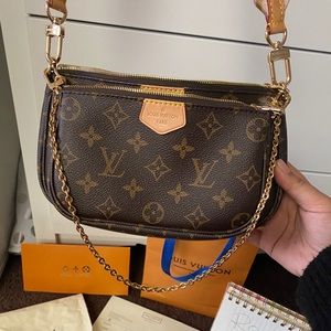Louis Vuitton Pochette